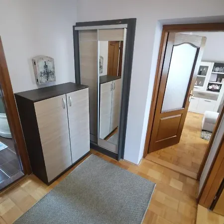 Andrija トレビニエ